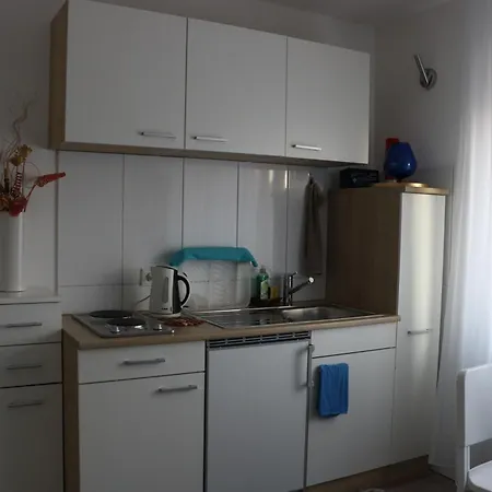 In Near The Airport/fair Herberg *