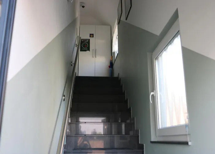 In Near The Airport/fair 여관