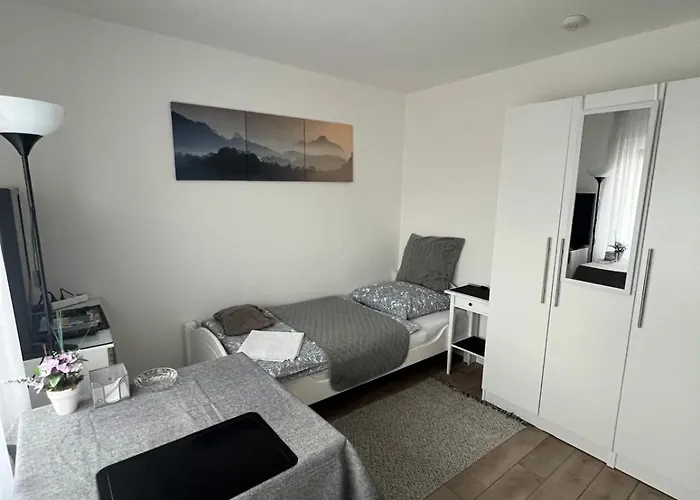 Inn In Near The Airport/fair Düsseldorf